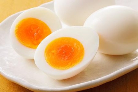 ゆで卵がレンジで簡単！爆発させない作り方と温め方のコツ